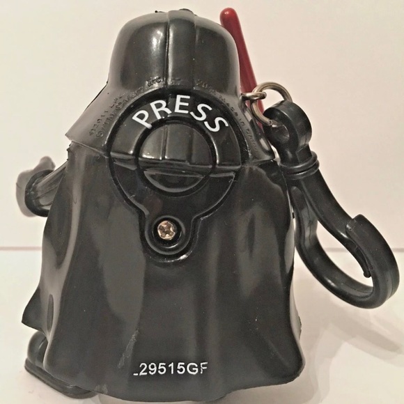 Star Wars Darth Vader M & M Mars Yellow Peanut Flashlight KeyChain - Picture 4 of 6